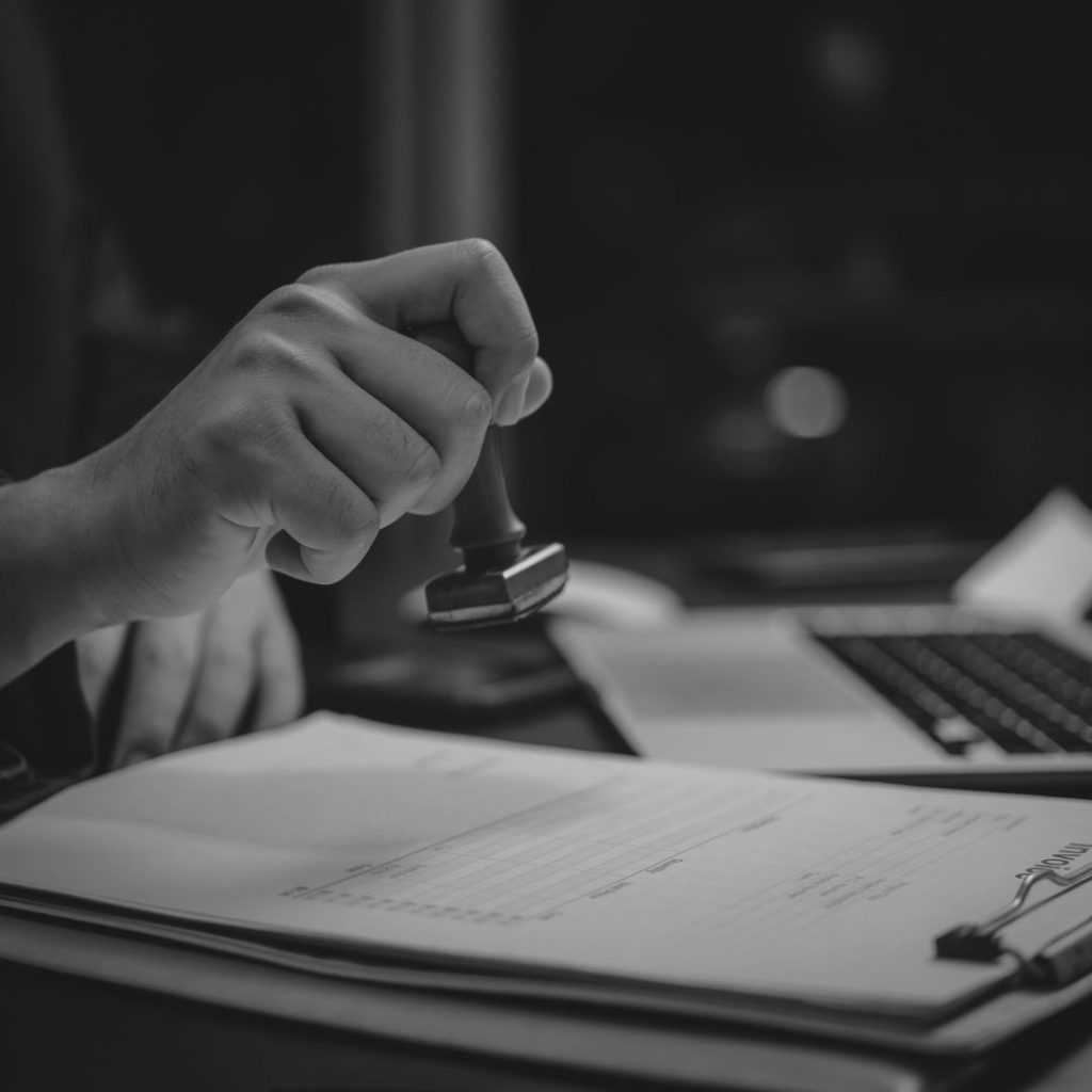 Odpowiedzialność pracownika za wystawienie fałszywej faktury