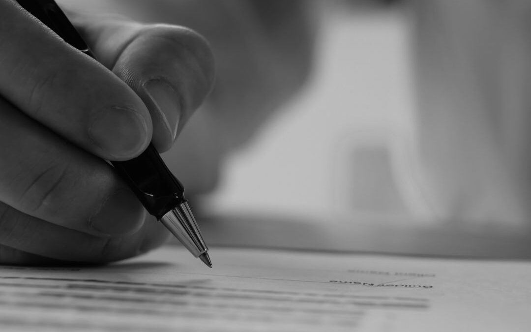 Umowa o stałą obsługę prawną – na co zwrócić uwagę przy podpisywaniu?