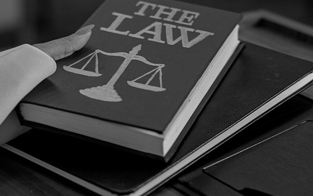 Przestępstwo nadużycia uprawnień (296 kk) – co grozi za działanie na szkodę spółki
